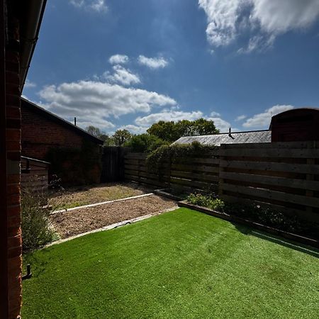Villa Brick Barn Halstead  Exterior foto